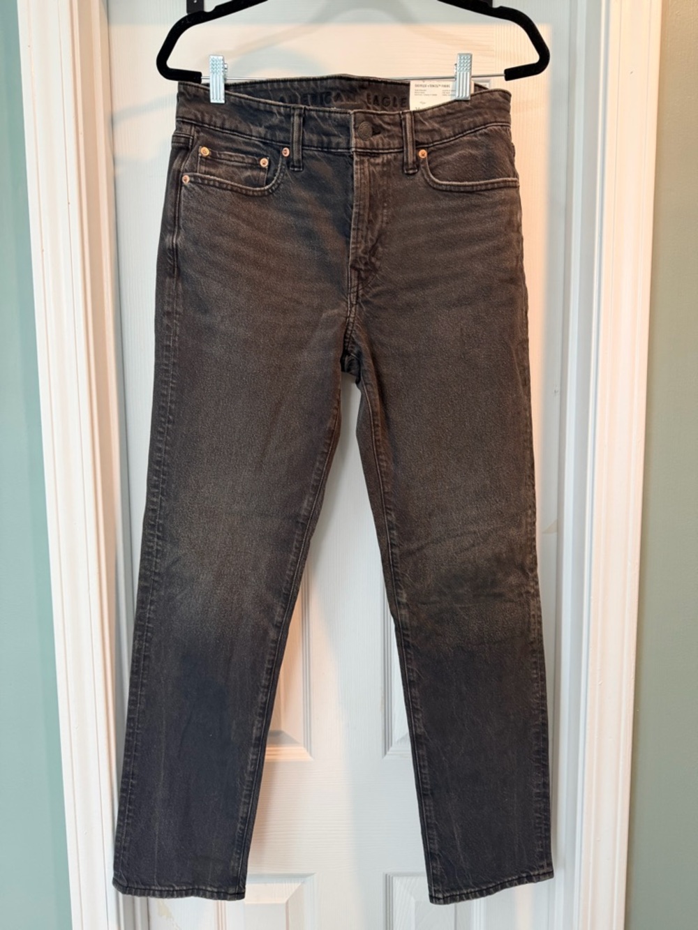 American Eagle Outfitters Men's Straight Jeans in Faded Black
